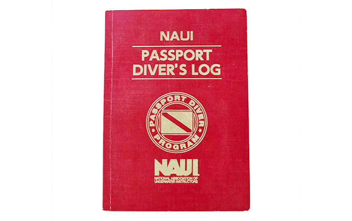 NAUIパスポートダイバーズログとDVD
